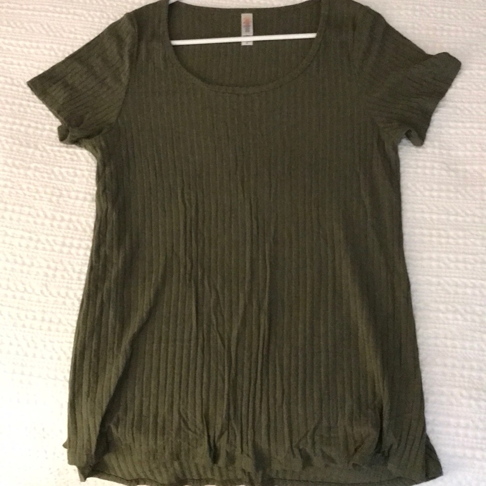 Lularoe Classic Tee